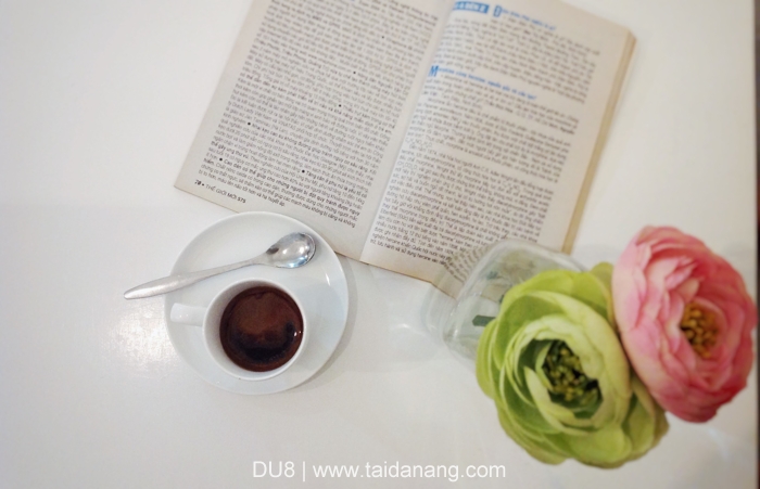 Pendulum coffee house