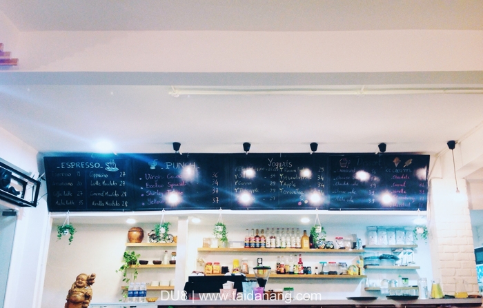 Pendulum coffee house