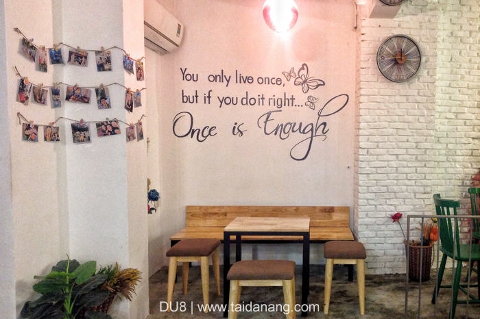 Pendulum coffee house