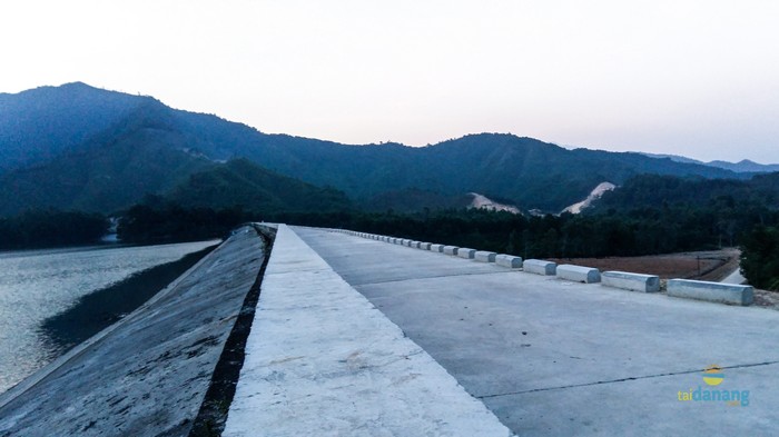 ho hoa trung da nang