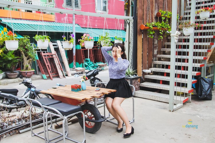 container cafe