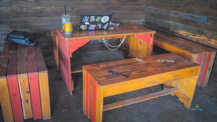 container cafe da nang