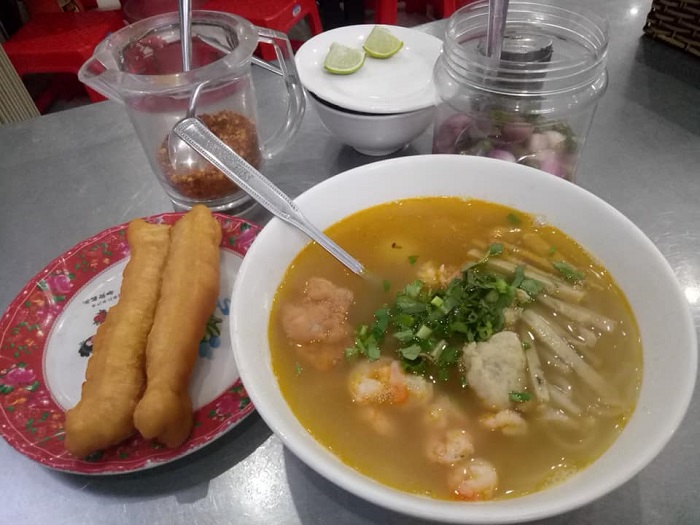 diem-mat-chi-ten-top-10-quan-banh-canh-da-nang-an-la-thich-thu-la-me-19