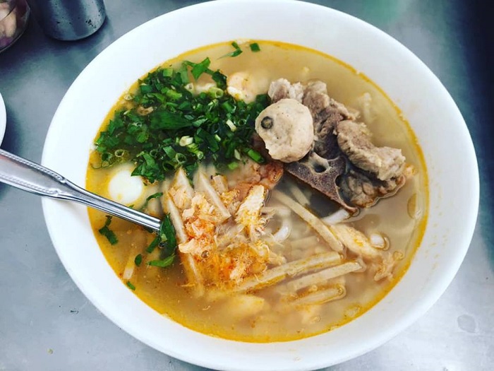 diem-mat-chi-ten-top-10-quan-banh-canh-da-nang-an-la-thich-thu-la-me-20