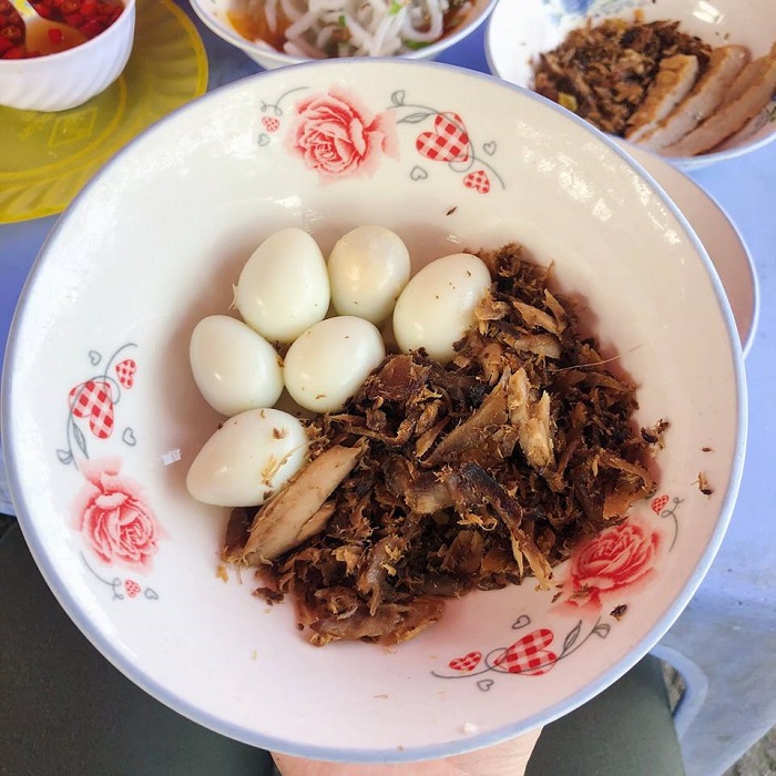 diem-mat-chi-ten-top-10-quan-banh-canh-da-nang-an-la-thich-thu-la-me-5